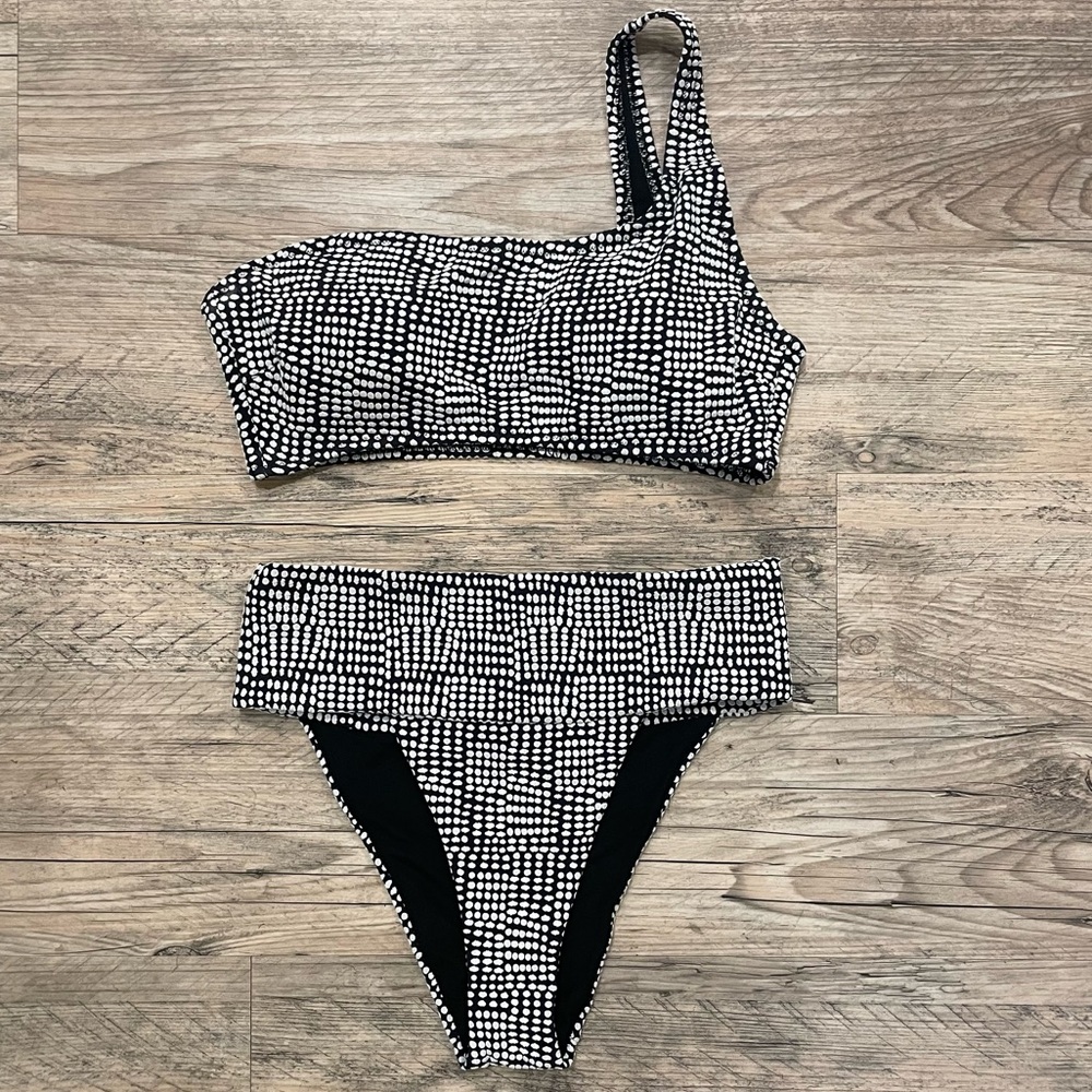 NWT Aerie Black and White Polka Dot One Shoulder Bikini